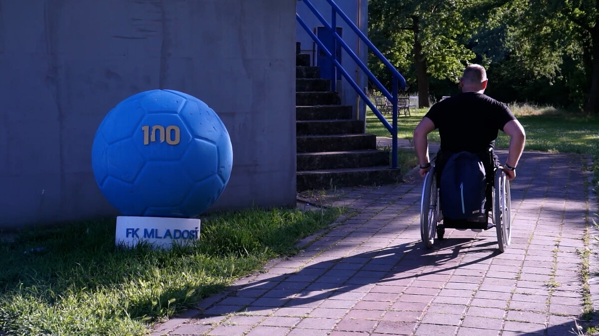 zivotom kracam inak02