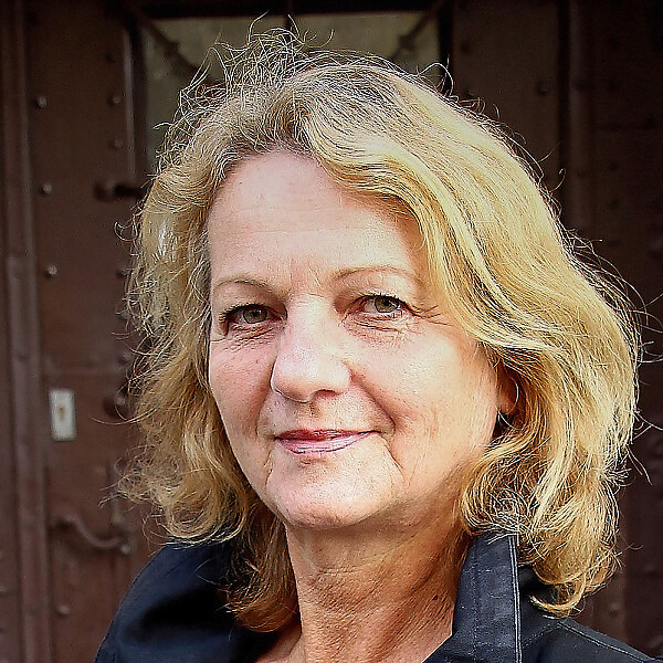 benuskova